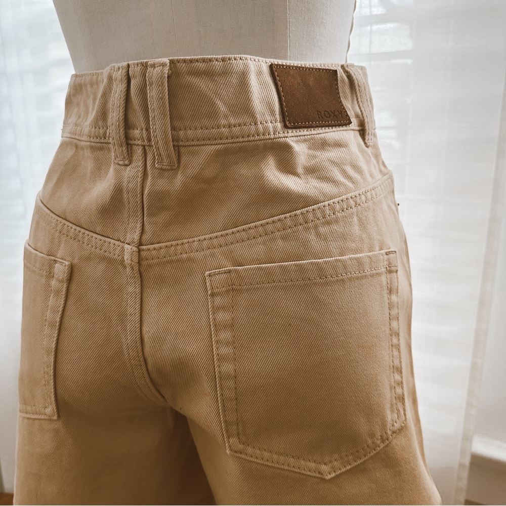 Vintage Y2K-style cream denim shorts - Picture 4 of 6